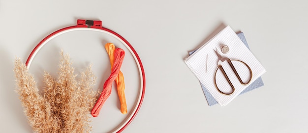 Рабочее место вышивальщицы